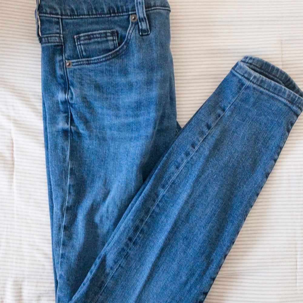 Universal Thread Jeans - Picture 2 of 2